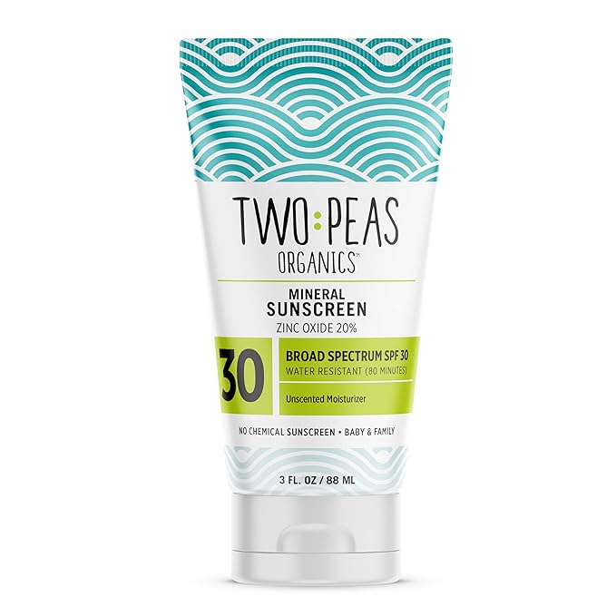Two Peas Organics - All Natural Organic SPF 30 Sunscreen Lotion - Coral Reef Safe - Baby, Kid & Family Friendly - Chemical Free Mineral Based Formula - Waterproof & Unscented - 3oz (1 Pack)